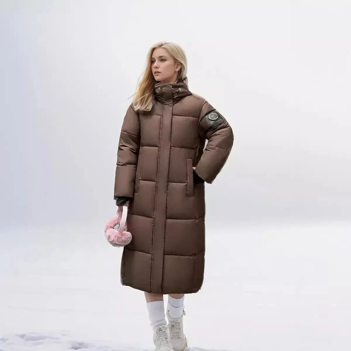2024 neue Verdicken Schnee Parkas Mode Winddicht Glänzend Unten Baumwolle Mit Kapuze Frauen Jacke Winter Lose Lange Mantel Kleidung Damen