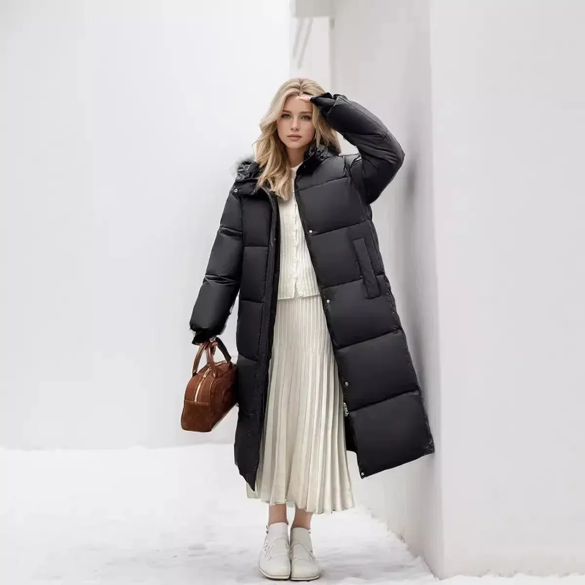 2024 neue Verdicken Schnee Parkas Mode Winddicht Glänzend Unten Baumwolle Mit Kapuze Frauen Jacke Winter Lose Lange Mantel Kleidung Damen