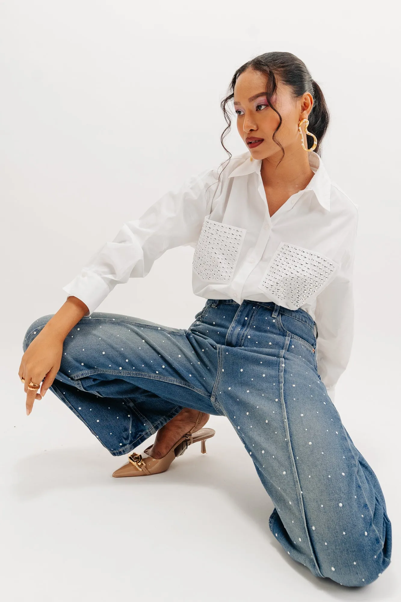 Embellished Front Tucked Straight Jeans