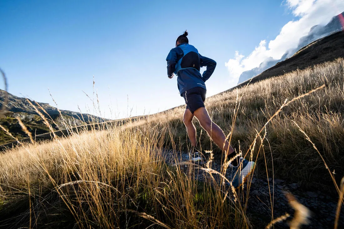 Unisex Trail Running Bag 10L - Sold With 1L Water Bladder