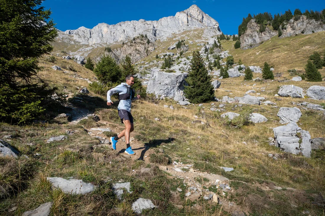 Unisex Trail Running Bag 10L - Sold With 1L Water Bladder