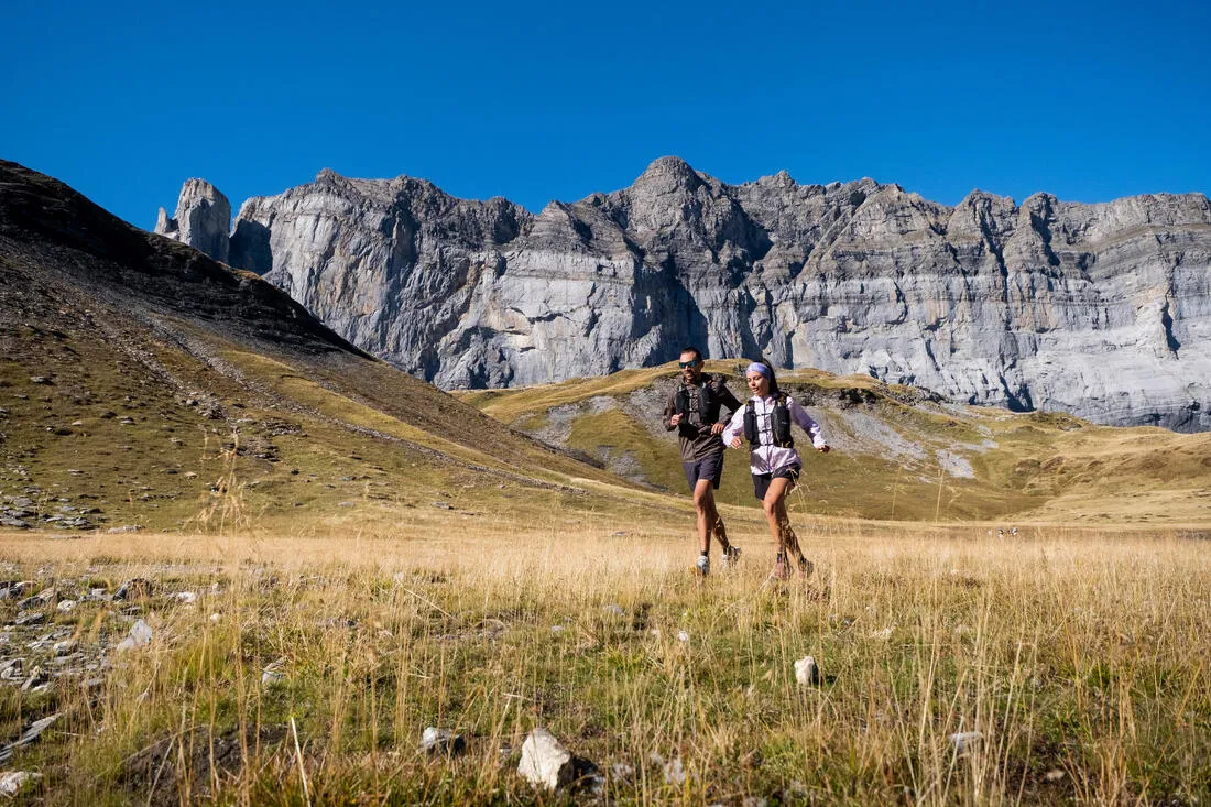 Unisex Trail Running Bag 10L - Sold With 1L Water Bladder